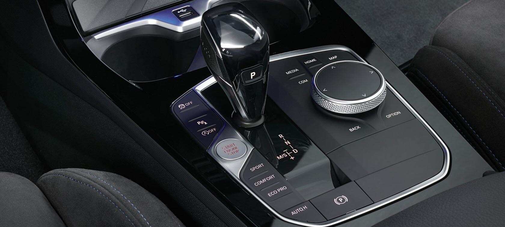 معرفی ویژگی های BMW 220i